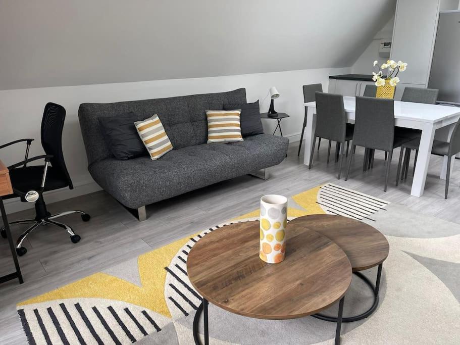 Orchid Lodge: Two-Bed Flat Near Blenheim Palace & Oxford Kidlington Exterior photo