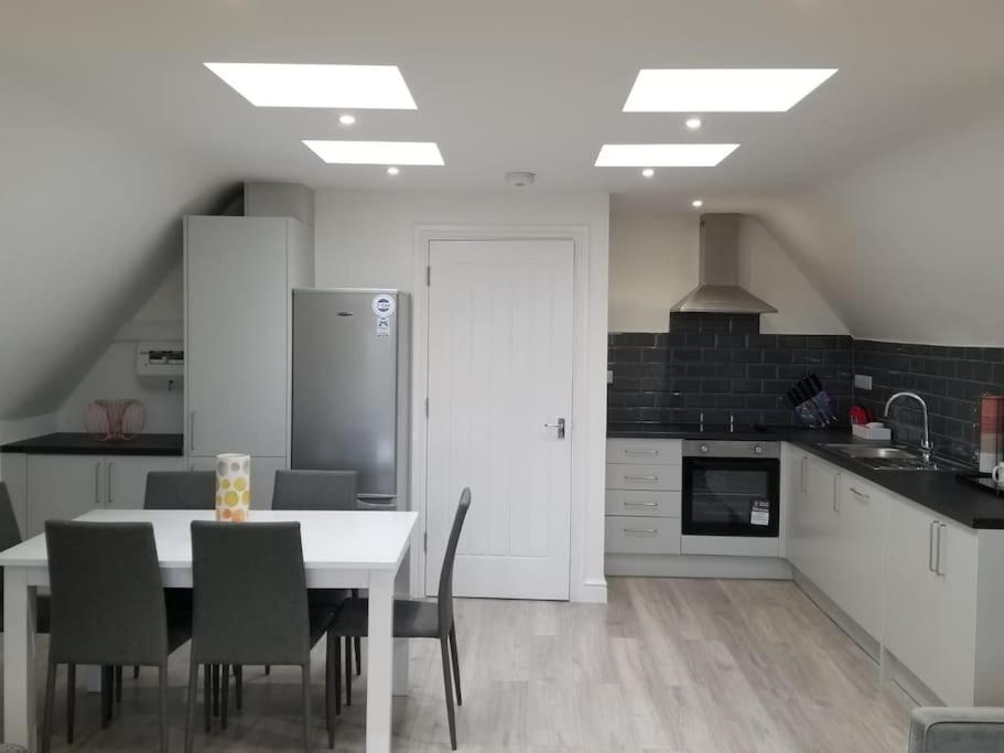 Orchid Lodge: Two-Bed Flat Near Blenheim Palace & Oxford Kidlington Exterior photo