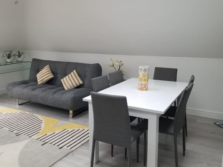 Orchid Lodge: Two-Bed Flat Near Blenheim Palace & Oxford Kidlington Exterior photo
