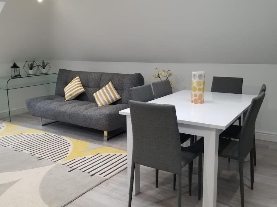 Orchid Lodge: Two-Bed Flat Near Blenheim Palace & Oxford Kidlington Exterior photo